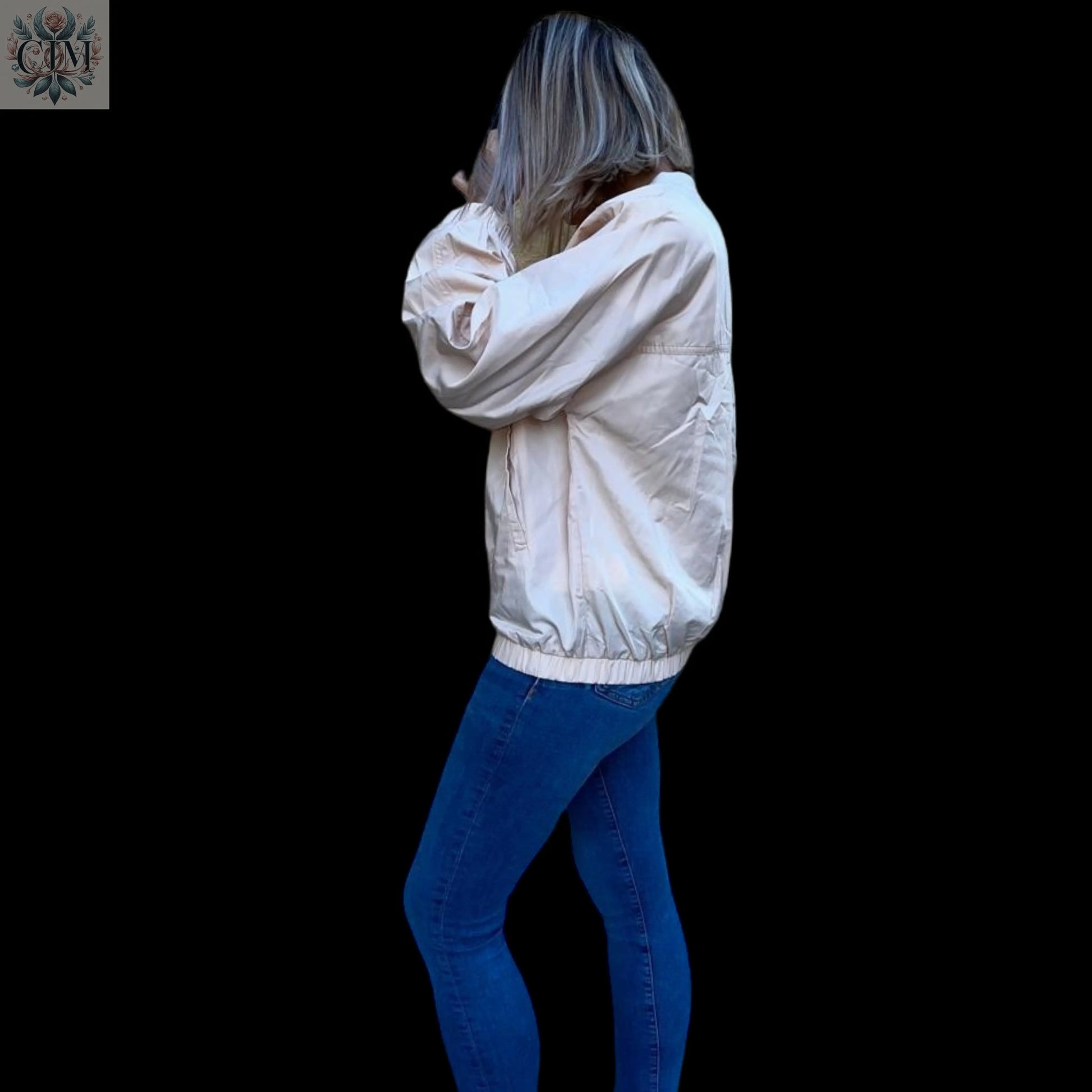 Blouson bomber beige Blouson  Blouson bomber Mi-saison Mode printemps / automne Vêtement féminin moderne  Feminine elegance  Spring/Fall fashion Urban chic style