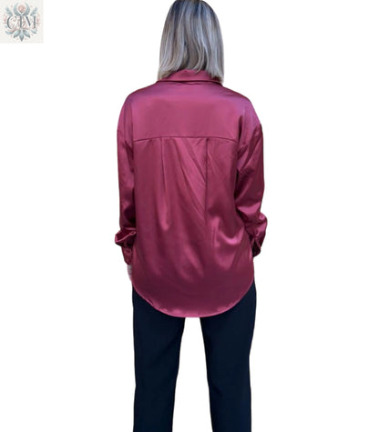 Chemisier satiné Effet soyeux Look chic et moderne Idéal pour le bureau ou une soirée Brillance subtile Satin blouse Chic and modern look Elegant style Silky effect Soft touch