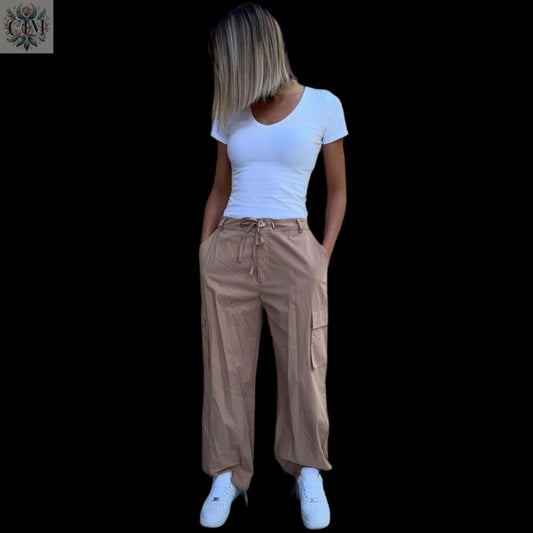 Pantalon cargo beige Pantalon cargo beige 100% coton Élégance beige Look urbain Confort et durabilité Style décontracté Mode casual Cargo pants Casual style Authentic cotton  Casual fashion