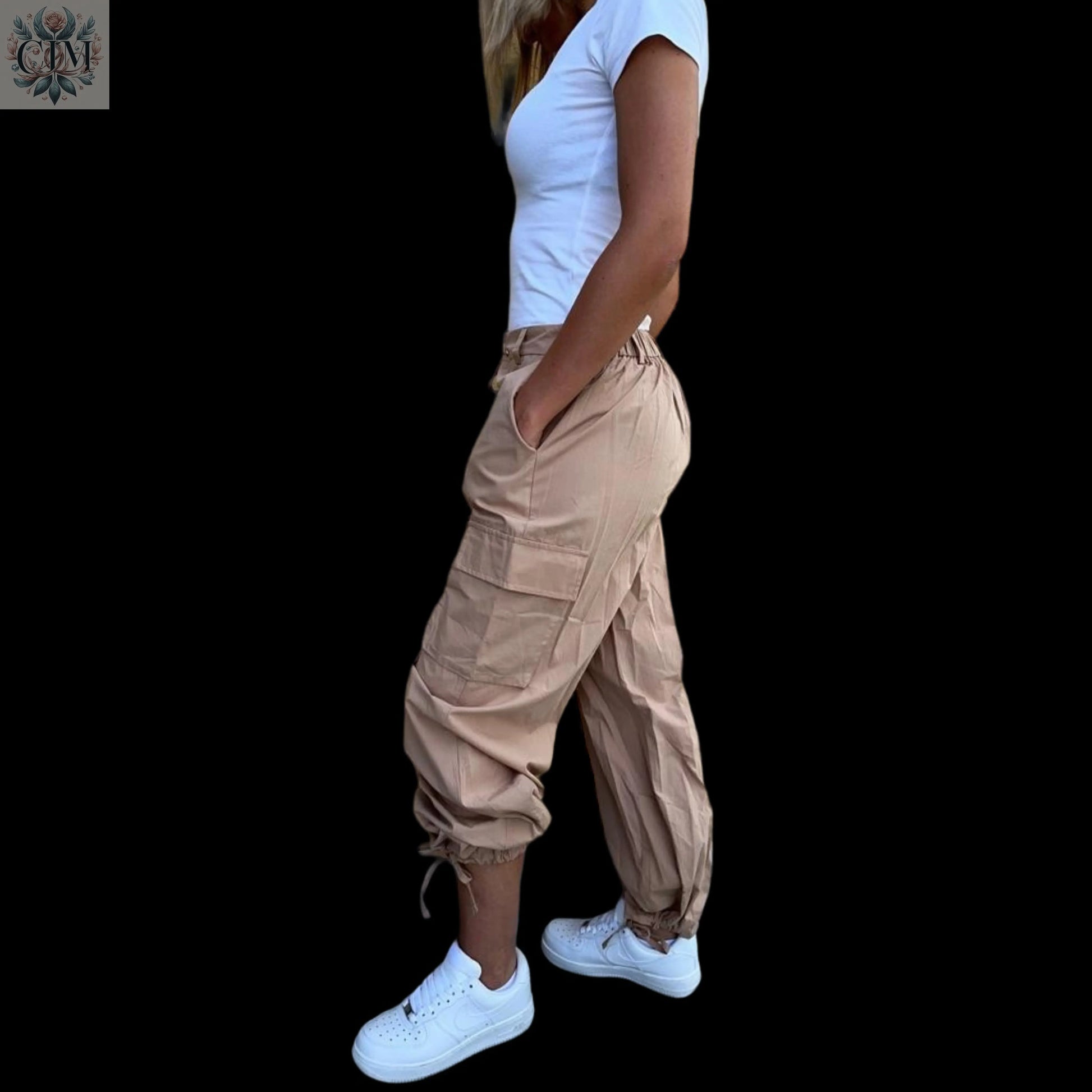 Pantalon cargo beige Pantalon cargo beige 100% coton Élégance beige Look urbain Confort et durabilité Style décontracté Mode casual Cargo pants Casual style Authentic cotton  Casual fashion