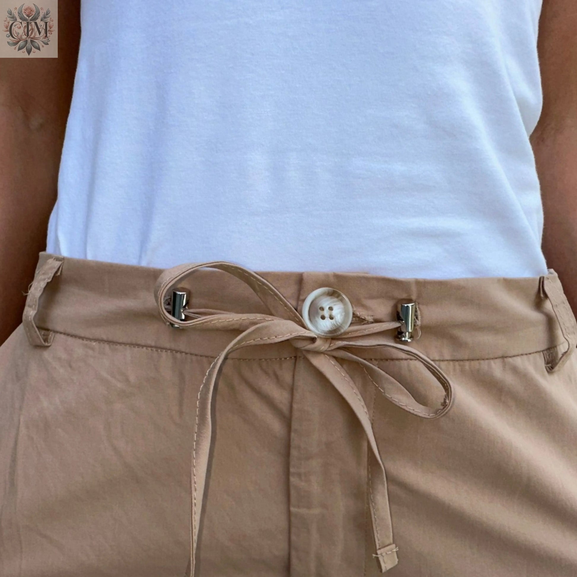 Pantalon cargo beige Pantalon cargo beige 100% coton Élégance beige Look urbain Confort et durabilité Style décontracté Mode casual Cargo pants Casual style Authentic cotton  Casual fashion