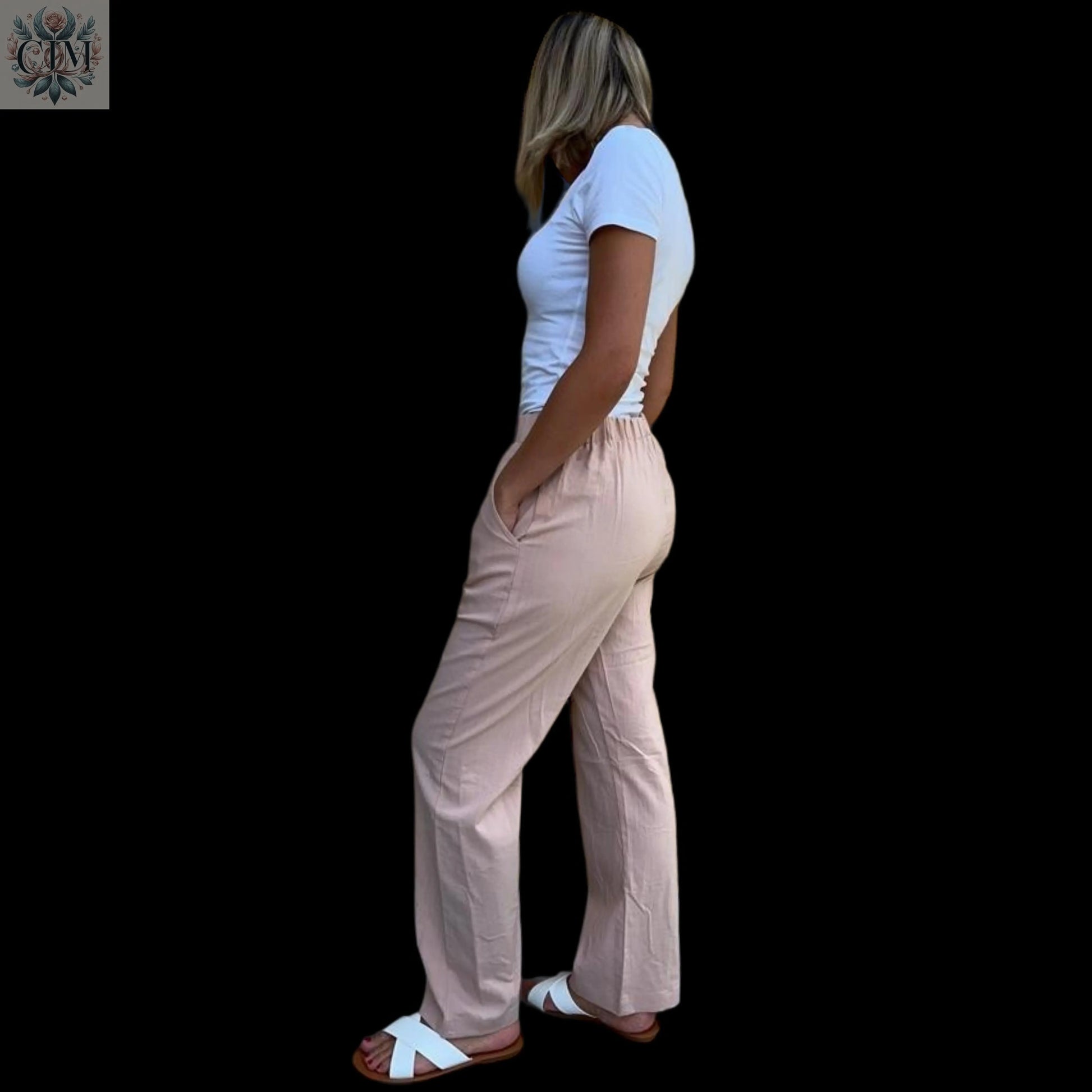 Pantalon fluide rose poudré Tenue habillée ou décontractée Élégance intemporelle Coupe flatteuse Mode femme  Vêtements élégants  Look personnalisable Détails soignés  Women's fashion Elegant clothing Chic style​  Trendy fashion Mode tendance