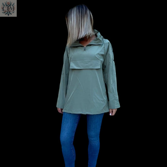 Veste à capuche coup-vent kaki Veste mi-saison Veste à capuche Veste femme tendance  Look décontracté Veste légère  Trendy women's jacket  Casual look  Outdoor fashion