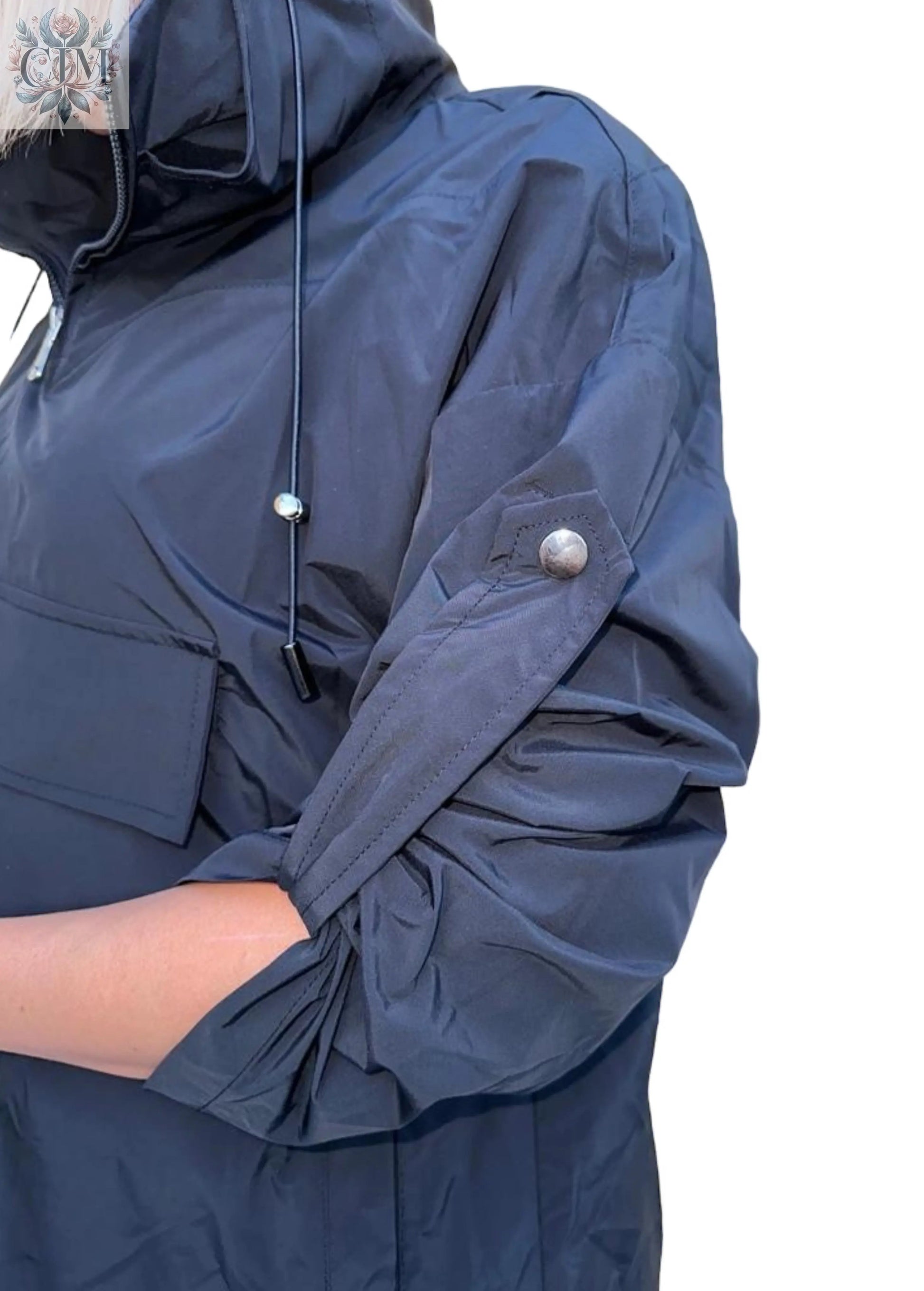 Veste à capuche coup-vent noire  coup-vent  Veste mi-saison Veste à capuche Veste femme tendance  Look décontracté Veste légère  Trendy women's jacket  Casual look  Outdoor fashion